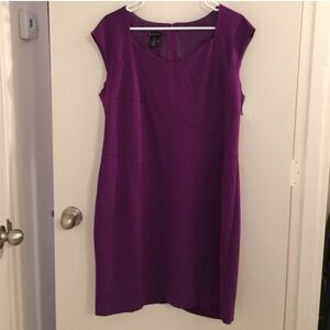 🔴REDUCED🔴 Flattering Violet Dress